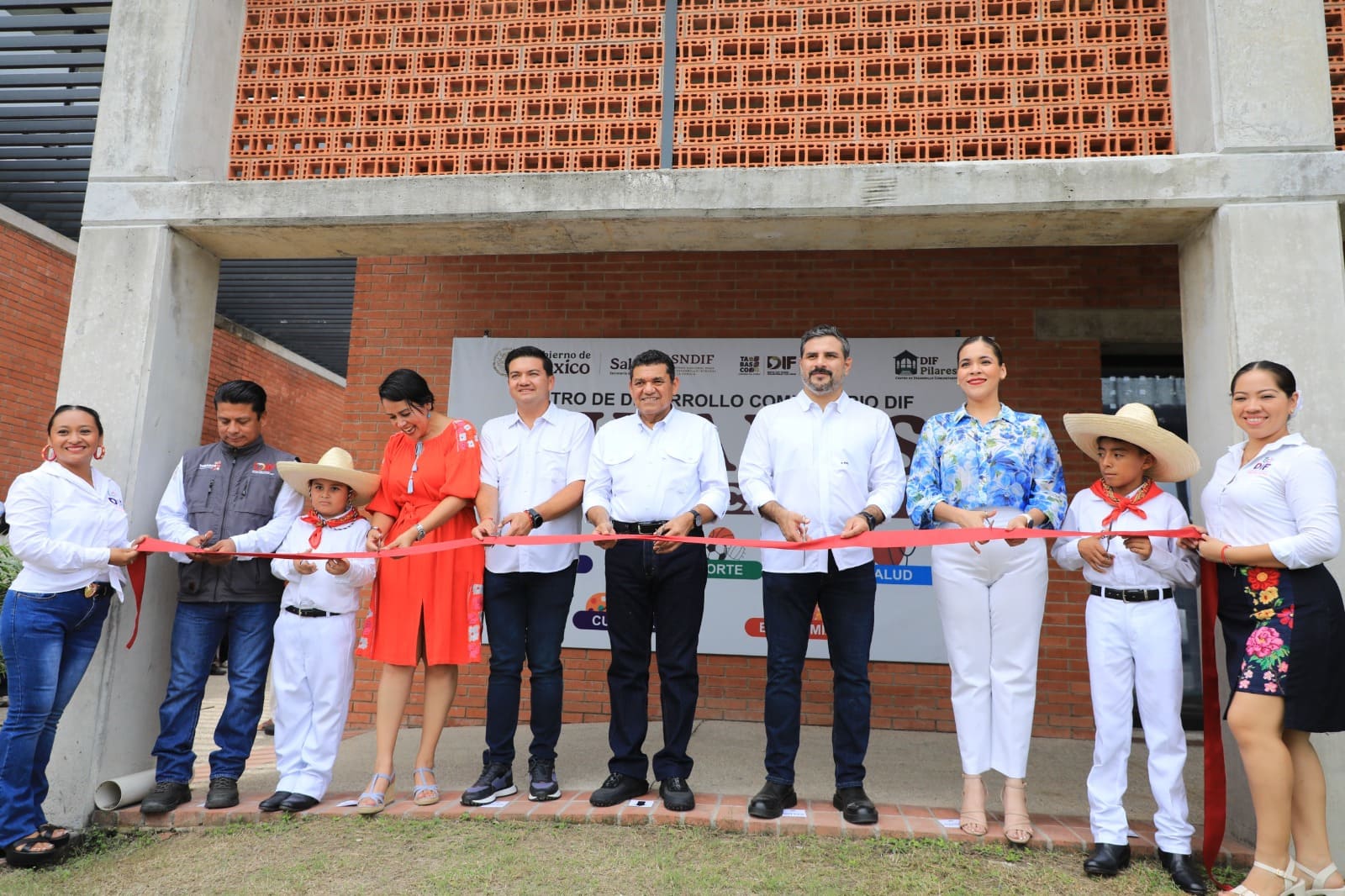 Inaugura Javier May el Centro DIF Pilares número 10 en Tabasco