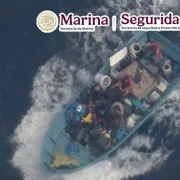 Más de media tonelada de presunta cocaína es asegurada frente a las costas de Oaxaca