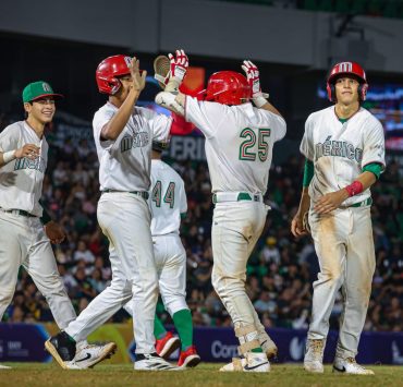 México aplasta a Nicaragua