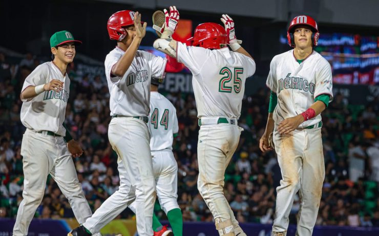 México aplasta a Nicaragua