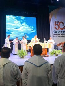 La Pastoral de la Comunicación en Tabasco concluyó el XXXIII Encuentro Nacional con una misa solemne en el Salón Flor de Tabasco, donde representantes de 98 diócesis se reunieron para fortalecer la evangelización, la comunicación digital y la promoción de la paz.