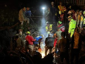 La Secretaría de Marina conmemora los 60 años del Plan Marina, un mecanismo de auxilio que ha evolucionado para fortalecer las labores de búsqueda, rescate y atención a la población mexicana ante emergencias y desastres naturales.