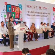 Yolanda Osuna alerta sobre riesgos de la tecnología
